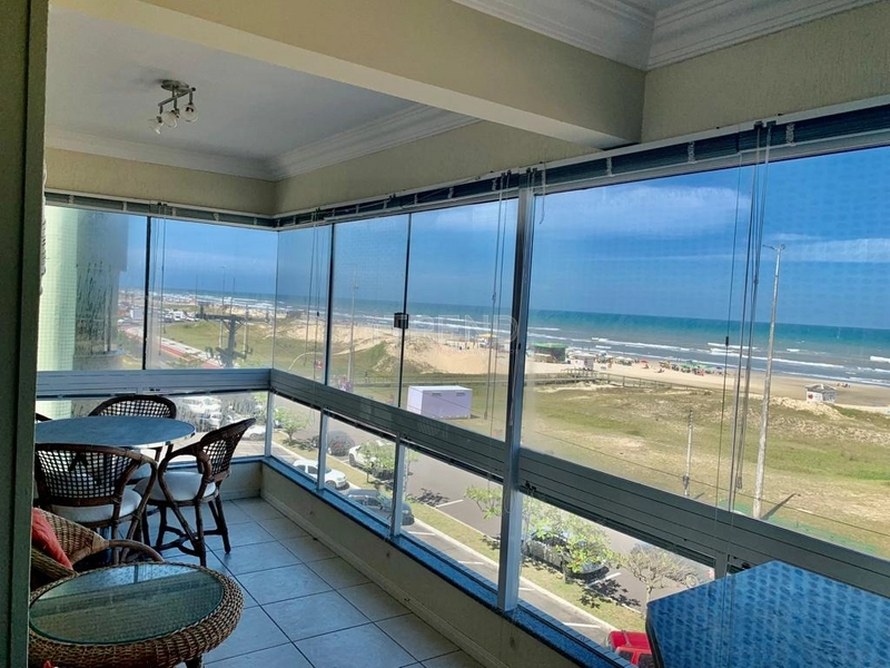 Belíssimo apartamento de frente para o mar: 1ª foto da galeria de imagens do imóvel
