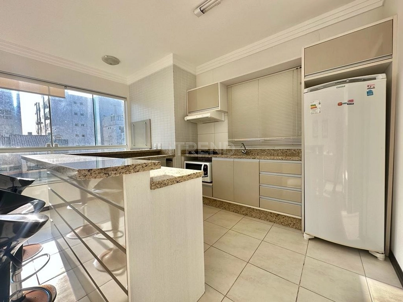 Amplo apartamento e bem iluminado: 8ª foto da galeria de imagens do imóvel