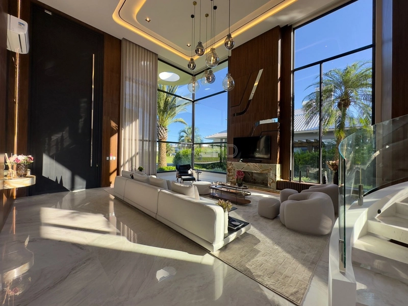 Luxuosa mansão na beira da Marina: 4ª foto da galeria de imagens do imóvel