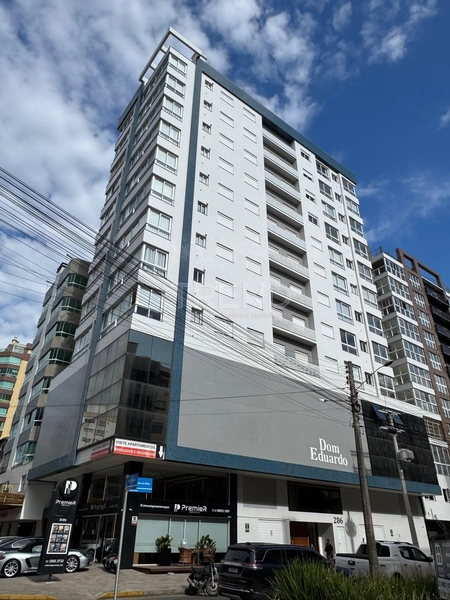 Edifício de esquina na Avenida Central.: 23ª foto da galeria de imagens do imóvel