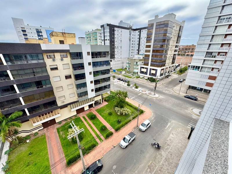 Edifício de esquina na Avenida Central.: 13ª foto da galeria de imagens do imóvel