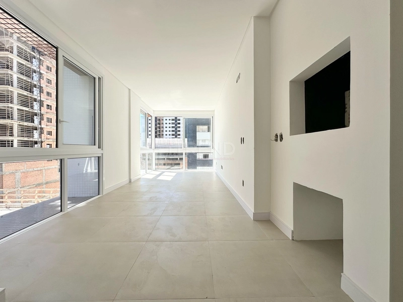APARTAMENTO À VENDA COM INFRA INCRÍVEL E VISTA PARA PRAÇA!: 3ª foto da galeria de imagens do imóvel