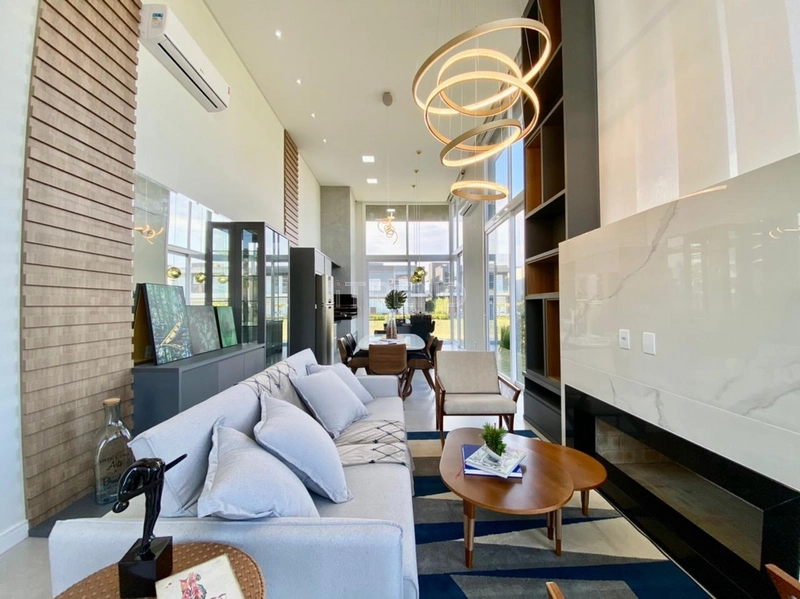 Casa condomínio com acesso a lagoa: 1ª foto da galeria de imagens do imóvel