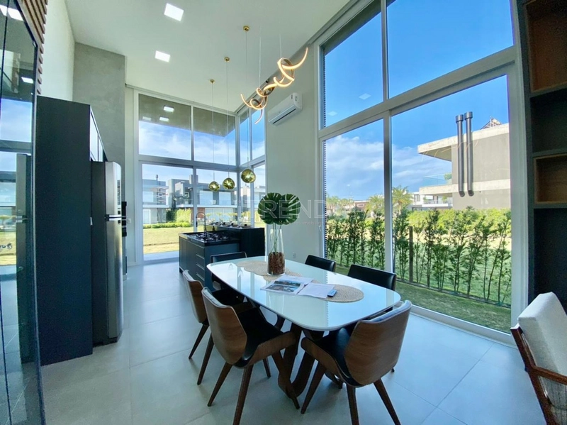 Casa condomínio com acesso a lagoa: 3ª foto da galeria de imagens do imóvel