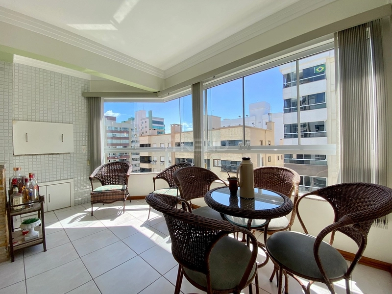 Apartamento de frente