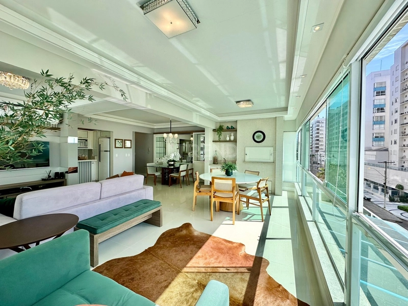 Amplo apartamento de frente: 2ª foto da galeria de imagens do imóvel