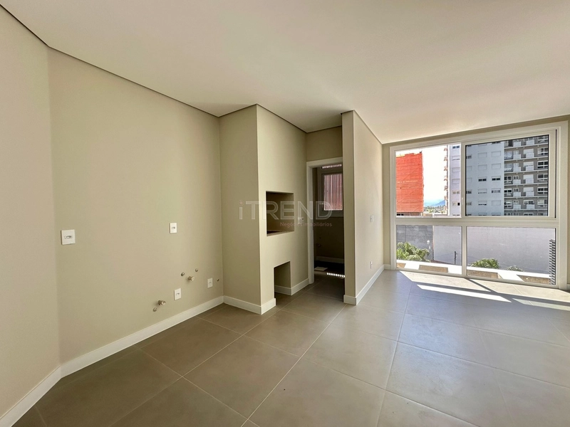 De frente com vista Serra e lagoa