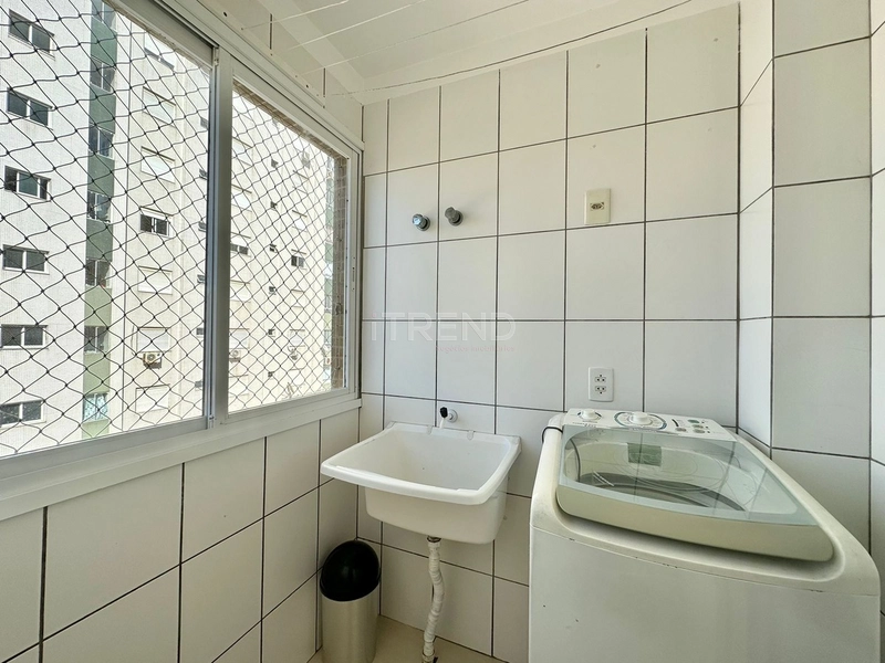 Apartamento com sacada de frente e vista para a rua: 10ª foto da galeria de imagens do imóvel