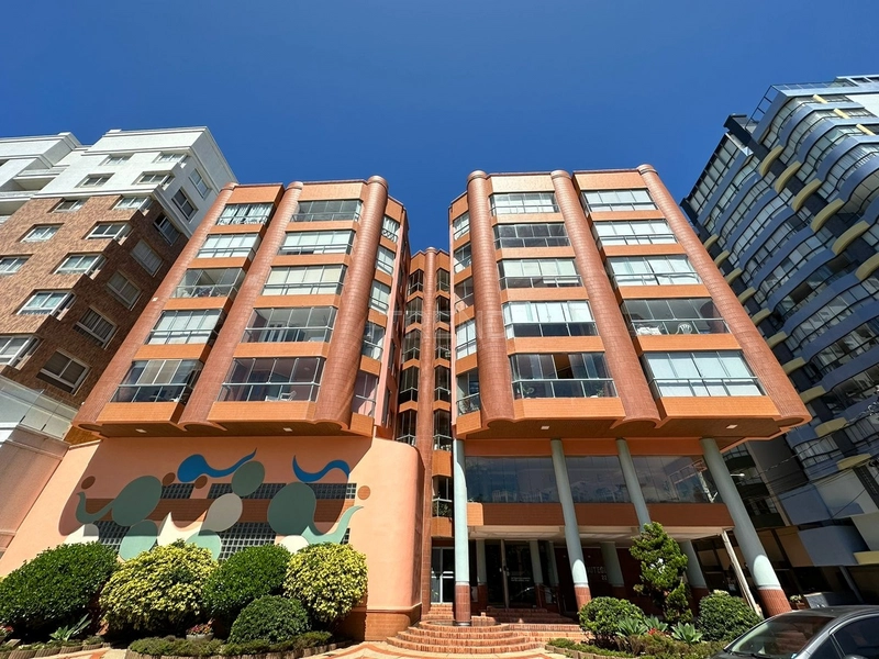 APARTAMENTO À VENDA DE FRENTE PARA PRAÇA E COM UMA LINDA VISTA PARA O: 3ª foto da galeria de imagens do imóvel
