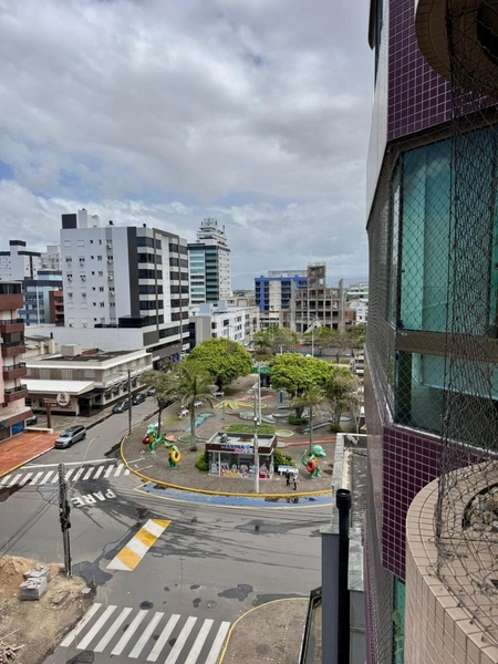 COM VISTA ETERNA PARA MAR E PRAÇA - RARIDADE: 10ª foto da galeria de imagens do imóvel