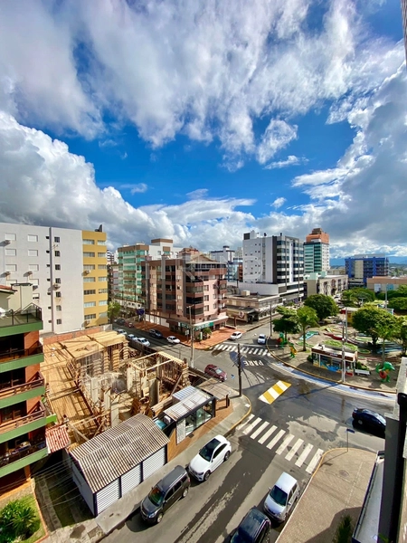 COM VISTA ETERNA PARA MAR E PRAÇA - RARIDADE: 10ª foto da galeria de imagens do imóvel