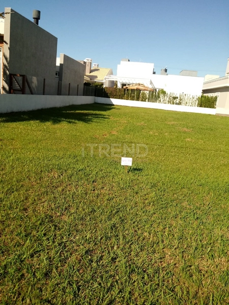 TERRENO EM CONDOMÍNIO: 1ª foto da galeria de imagens do imóvel