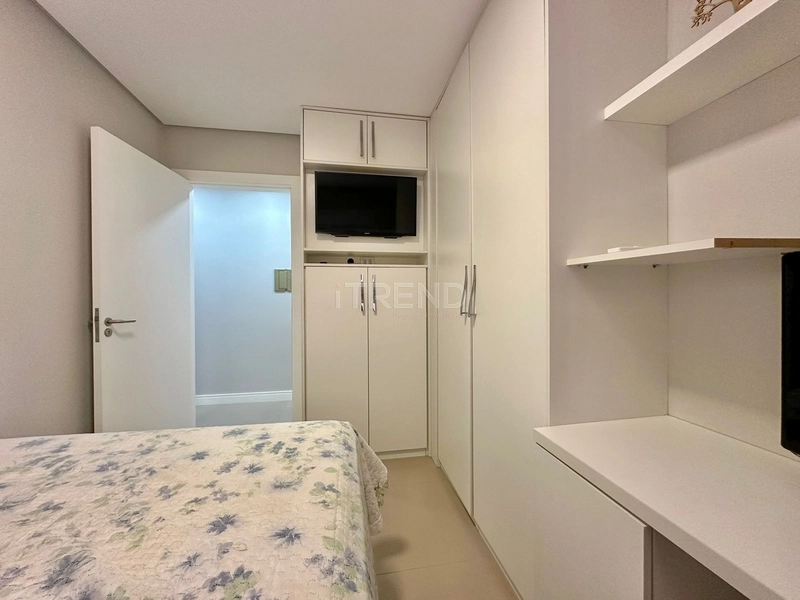 APARTAMENTO COM SACADA DE FRENTE !!: 4ª foto da galeria de imagens do imóvel