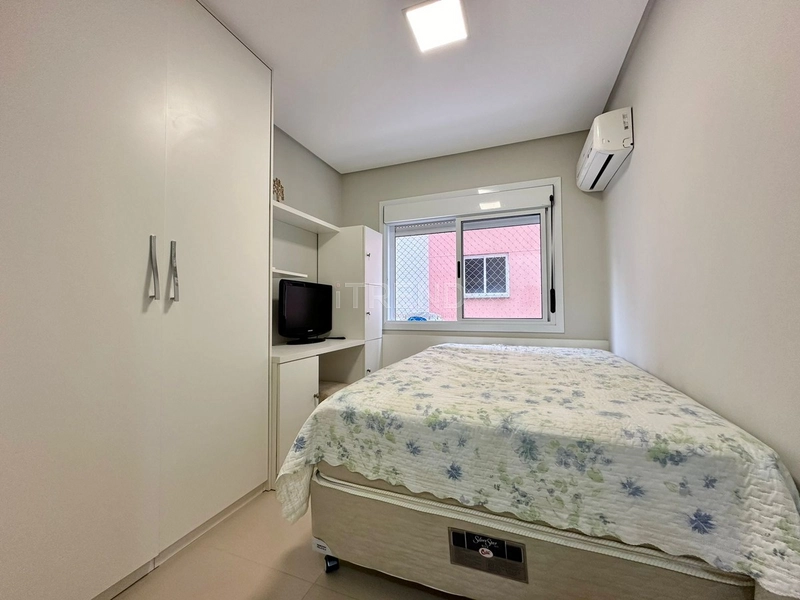 APARTAMENTO COM SACADA DE FRENTE !!: 6ª foto da galeria de imagens do imóvel