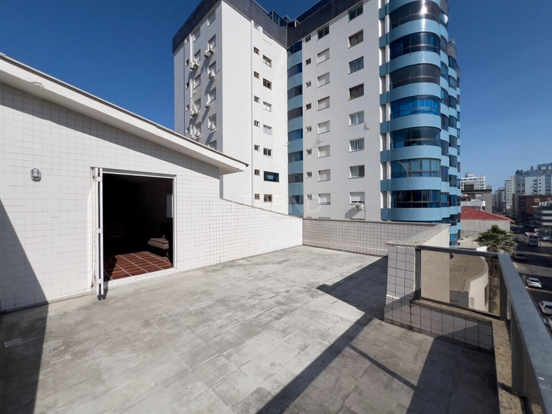 CENTRO MAR – COBERTURA | 1 QUADRA DO MAR | 217m² PRIVATIVOS: 35ª foto da galeria de imagens do imóvel