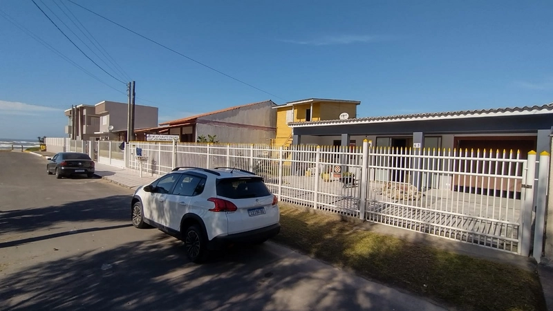 CASA NA PRAIA DO ARCO IRIS COM 02 TERRENOS: 2ª foto da galeria de imagens do imóvel