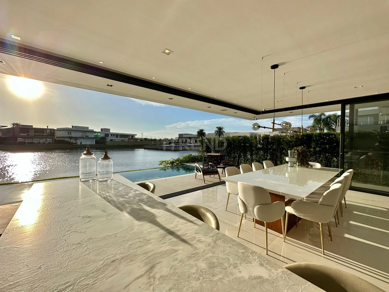 Mansão Beira Lago: 32ª foto da galeria de imagens do imóvel
