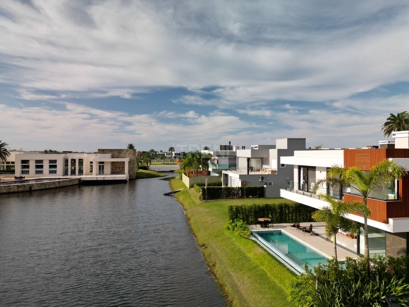 Mansão Beira Lago: 50ª foto da galeria de imagens do imóvel