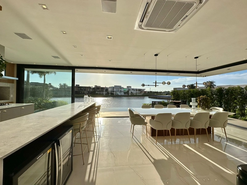 Mansão Beira Lago: 20ª foto da galeria de imagens do imóvel