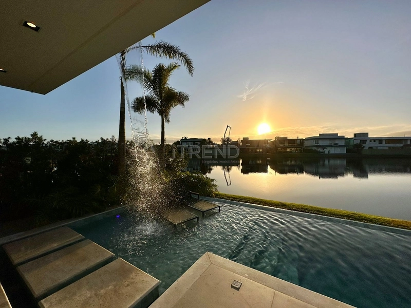 Mansão Beira Lago: 55ª foto da galeria de imagens do imóvel