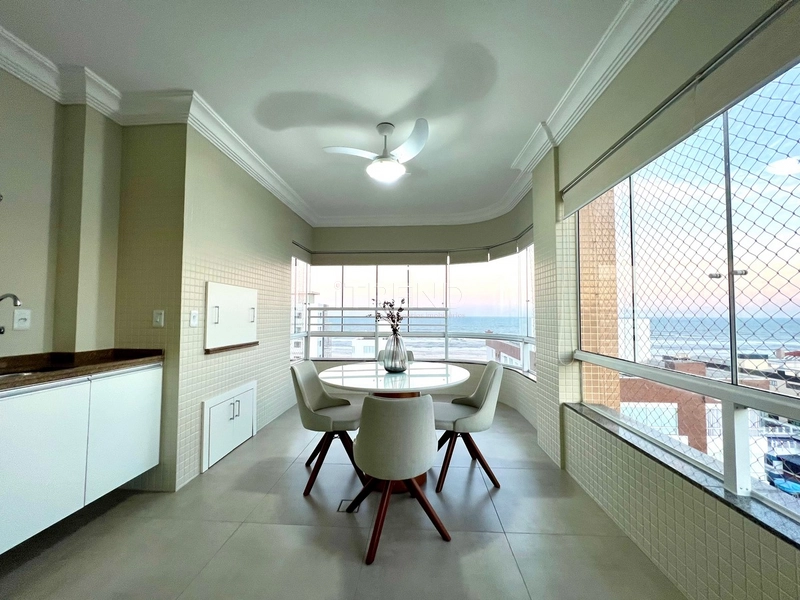 Ampla cobertura no Centro da cidade: 12ª foto da galeria de imagens do imóvel