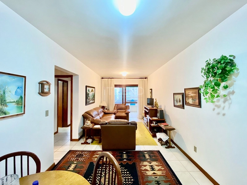 Apenas uma quadra da Praça Flávio Boianovski: 4ª foto da galeria de imagens do imóvel