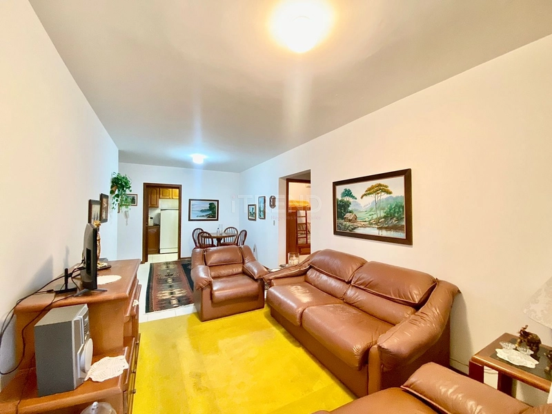 Apenas uma quadra da Praça Flávio Boianovski: 8ª foto da galeria de imagens do imóvel