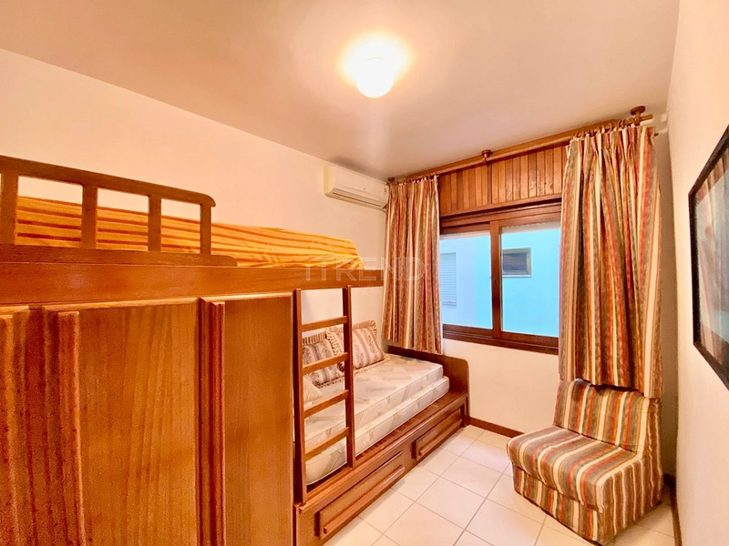 Apenas uma quadra da Praça Flávio Boianovski: 20ª foto da galeria de imagens do imóvel