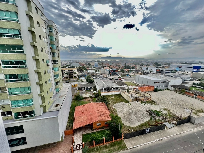 Edifício de esquina na Zona Nova: 15ª foto da galeria de imagens do imóvel
