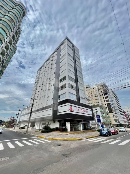 Edifício de esquina na Zona Nova: 16ª foto da galeria de imagens do imóvel