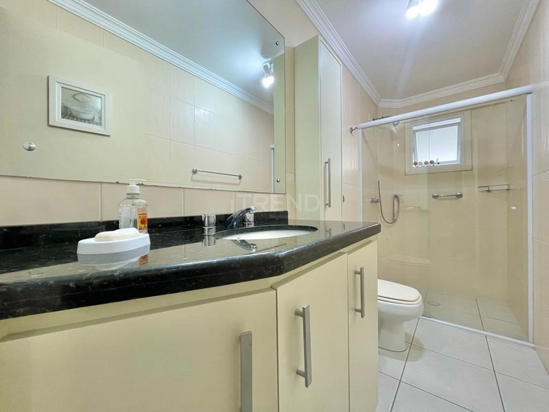 Amplo apartamento com sacada de frente.: 11ª foto da galeria de imagens do imóvel