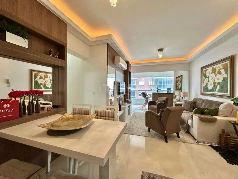 APARTAMENTO À VENDA COM VISTA PARA O MAR: 3ª foto da galeria de imagens do imóvel