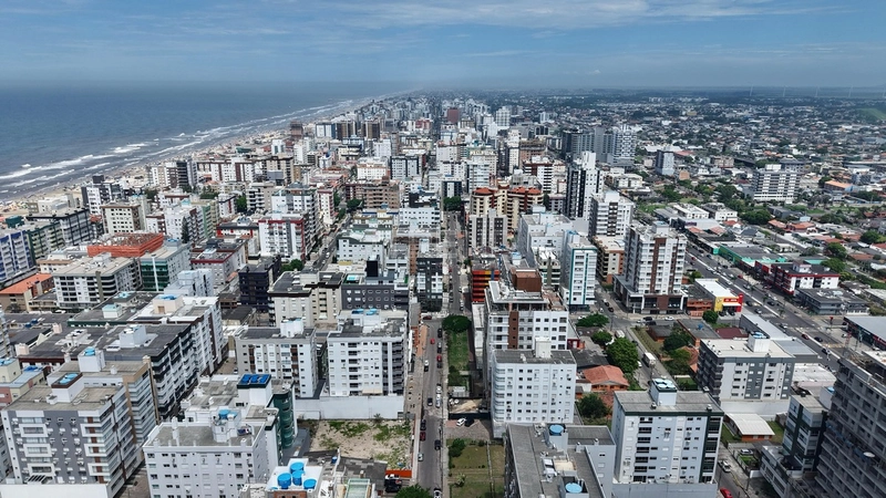 Ao lado da Praça Flavio Boianovski: 18ª foto da galeria de imagens do imóvel