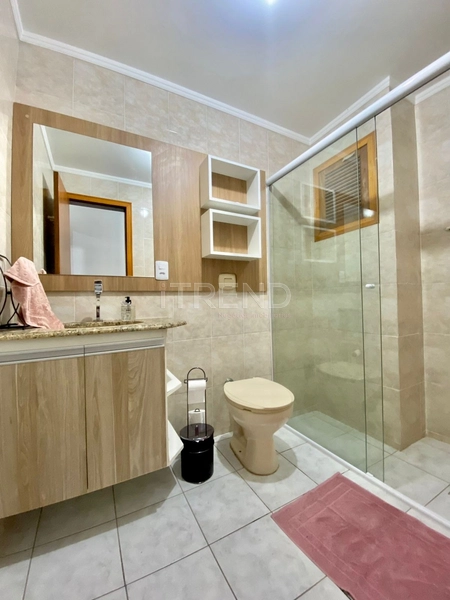Apartamento mobiliado e decorado com sacada de frente: 2ª foto da galeria de imagens do imóvel