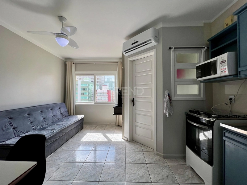 Apartamento apenas duas quadras do mar: 1ª foto da galeria de imagens do imóvel