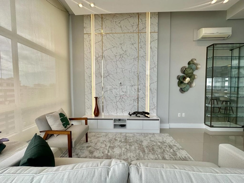 Belíssimo apartamento de frente para a praça com pé direto duplo: 20ª foto da galeria de imagens do imóvel