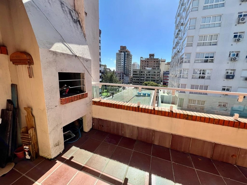 OPORTUNIDADE PARA RENDA: 1ª foto da galeria de imagens do imóvel