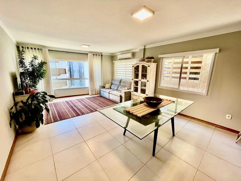 Apartamento de frente pertinho do mar!!: 2ª foto da galeria de imagens do imóvel
