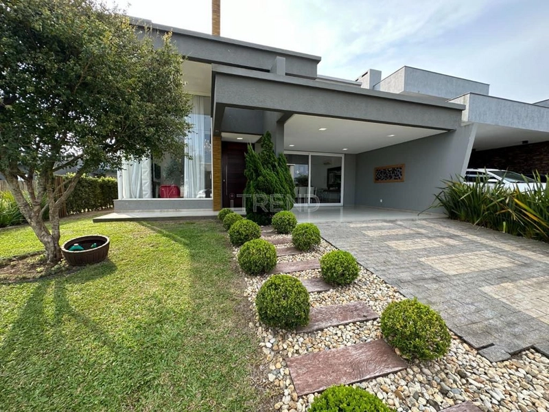 Casa térrea em condomínio.: 1ª foto da galeria de imagens do imóvel