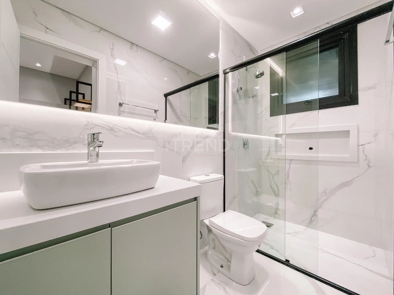 Na quadra mais valorizada no Condomínio: 16ª foto da galeria de imagens do imóvel