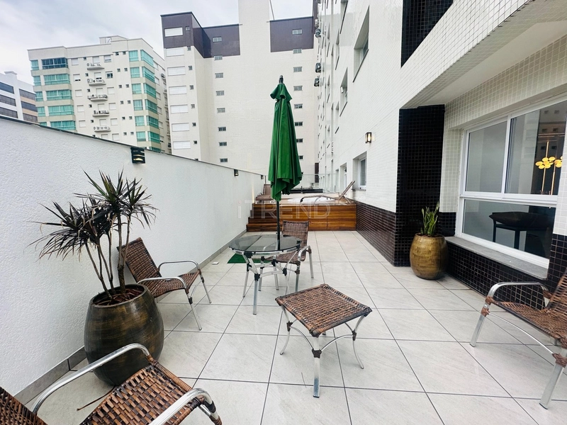 Apartamento mobiliado e decorado com terraço de frente: 18ª foto da galeria de imagens do imóvel