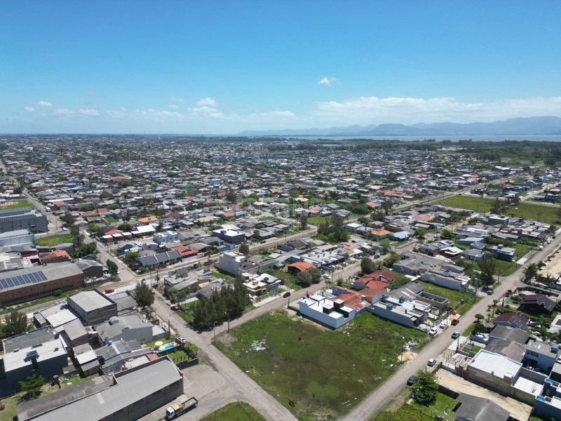 LInda Casa 3 quartos sendo 1 suite amplo espaço em Capão da Canoa.: 6ª foto da galeria de imagens do imóvel