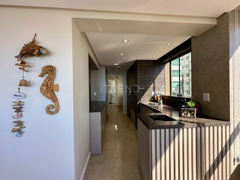 APARTAMENTO À VENDA COM SACADA DE FRENTE E VISTA INCRÍVEL PARA O MAR: 9ª foto da galeria de imagens do imóvel