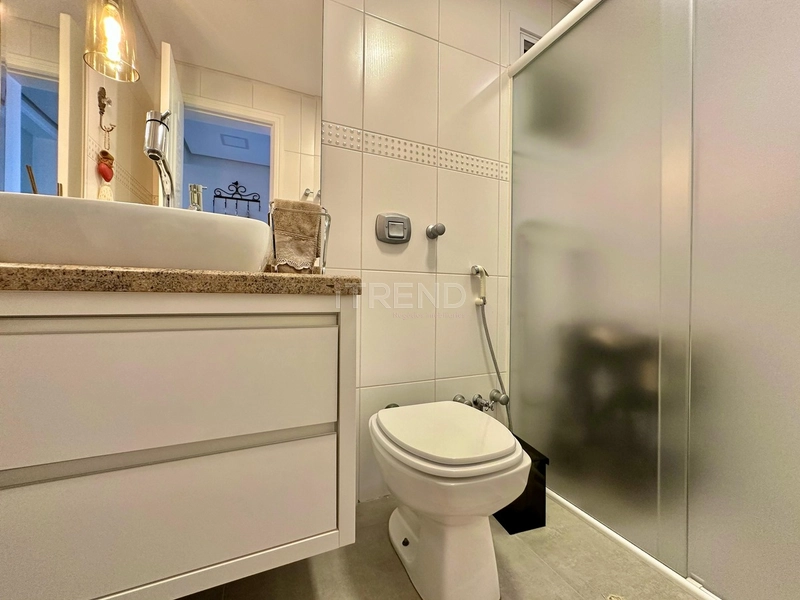 APARTAMENTO À VENDA COM SACADA DE FRENTE E VISTA INCRÍVEL PARA O MAR: 17ª foto da galeria de imagens do imóvel