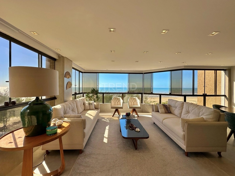 APARTAMENTO À VENDA COM SACADA DE FRENTE E VISTA INCRÍVEL PARA O MAR: 2ª foto da galeria de imagens do imóvel