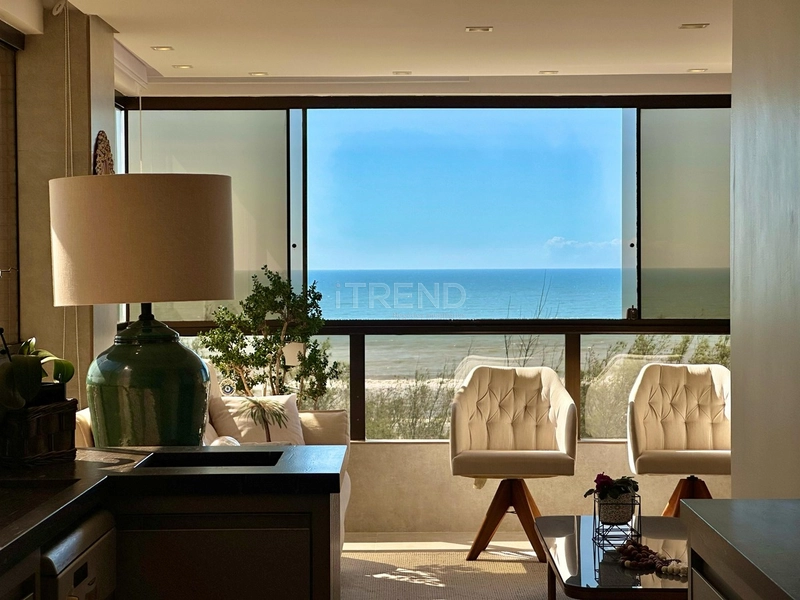APARTAMENTO À VENDA COM SACADA DE FRENTE E VISTA INCRÍVEL PARA O MAR: 11ª foto da galeria de imagens do imóvel