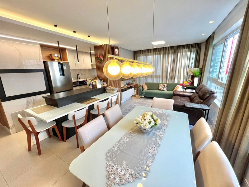 Apartamento mobiliado e decorado de frente na Navegantes!!: 2ª foto da galeria de imagens do imóvel