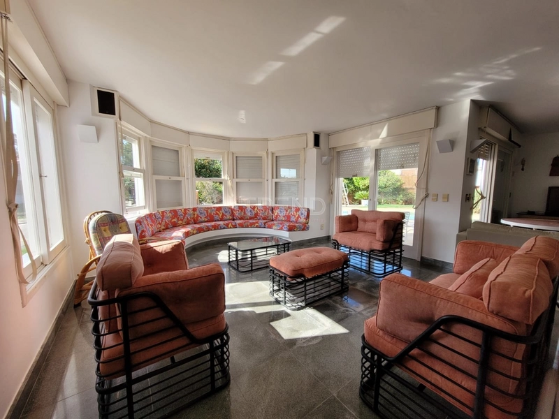 Excelente casa a beira mar de Atlântida: 13ª foto da galeria de imagens do imóvel