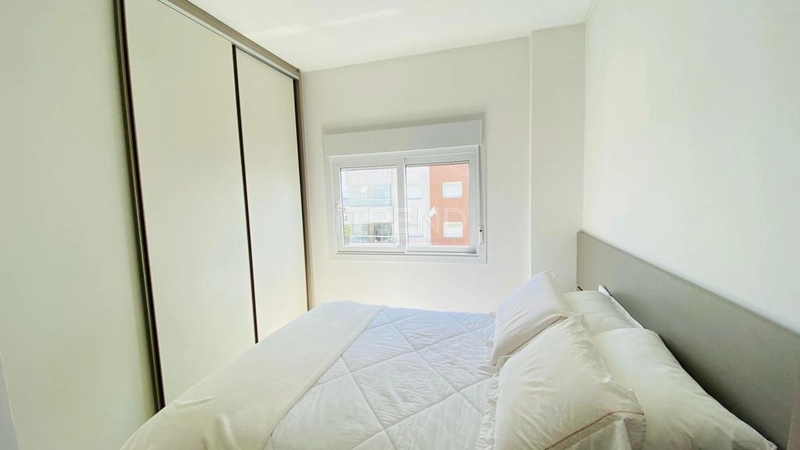 UM QUARTO MOBILIADO E DECORADO: 9ª foto da galeria de imagens do imóvel