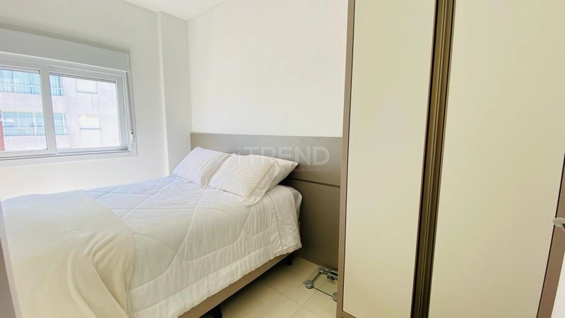 UM QUARTO MOBILIADO E DECORADO: 12ª foto da galeria de imagens do imóvel
